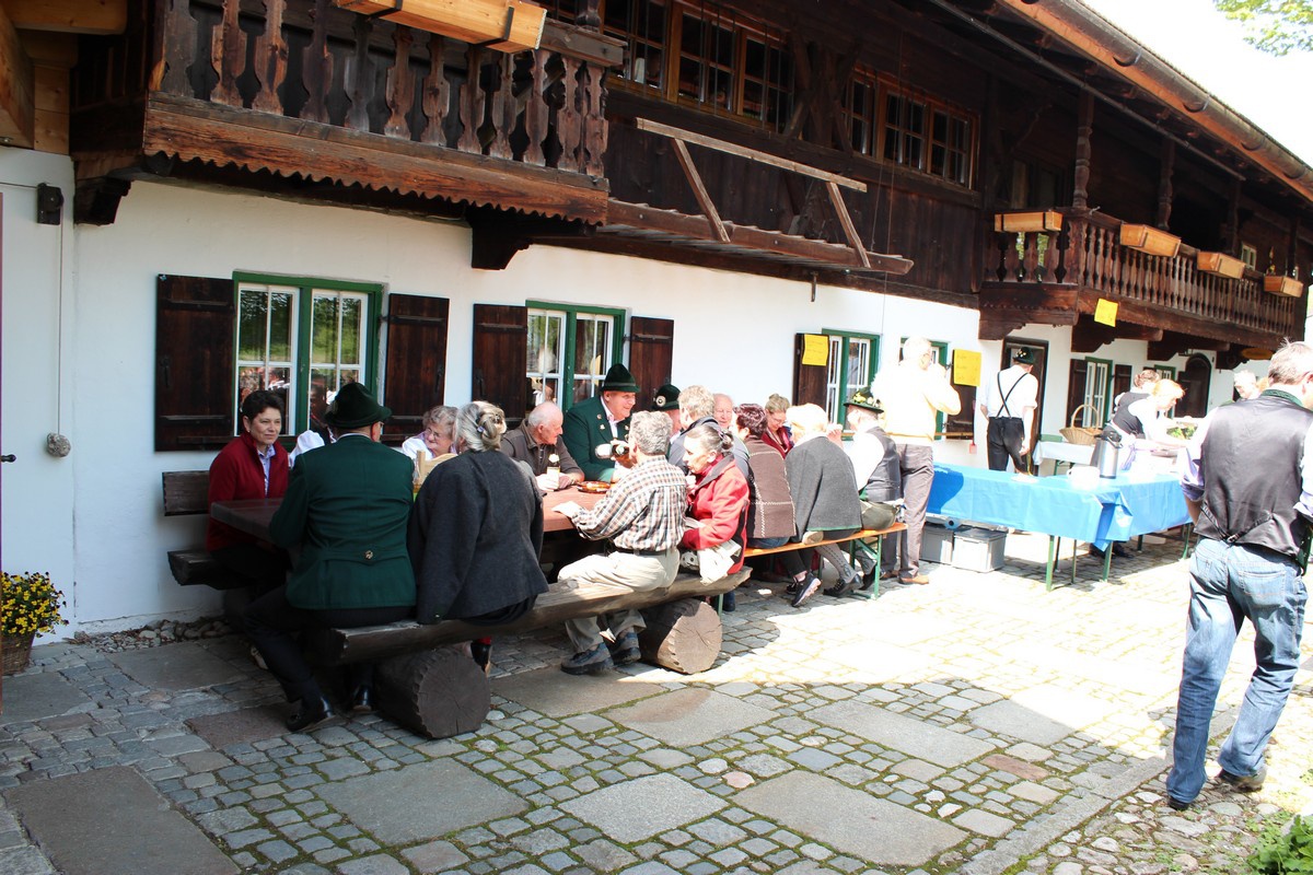 Familien-Volkstanz